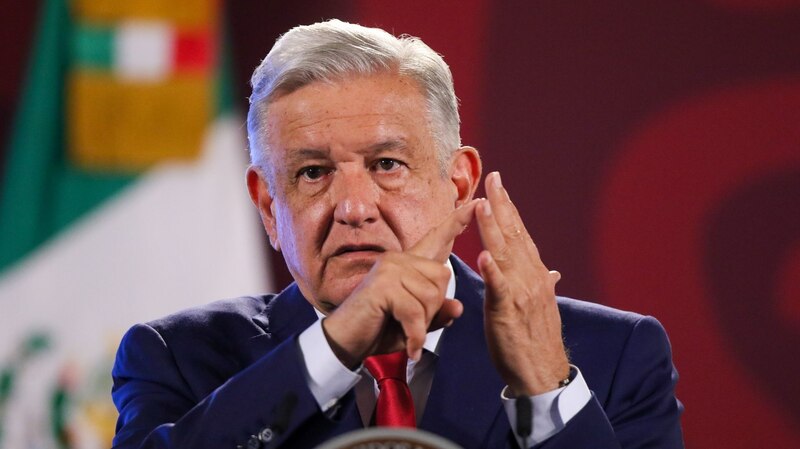El presidente Andrés Manuel López Obrador da un discurso.