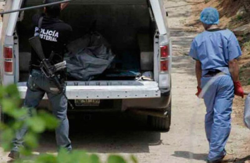Levantamiento de un cadáver en una zona rural