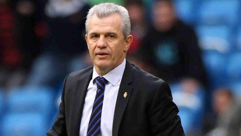 El entrenador del Real Madrid, Carlo Ancelotti, durante un partido de fútbol.