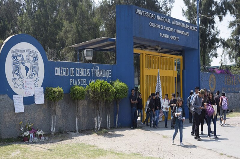 Estudiantes de la UNAM protestan contra la violencia de género