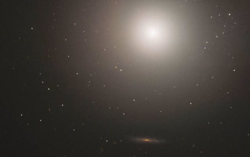 Galaxia espiral NGC 113