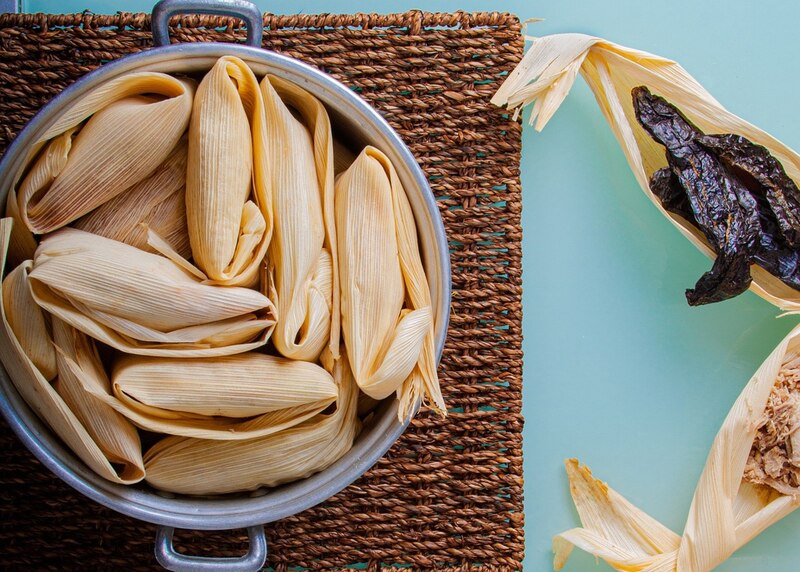 Tamales de masa con hoja de maíz