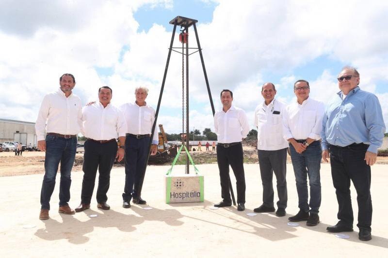 Colocación de la primera piedra del nuevo hospital