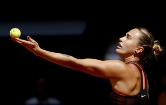 Sabalenka lanza aviso en París y reafirma candidatura al título