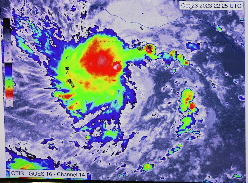 Imagen satelital del huracán Ian