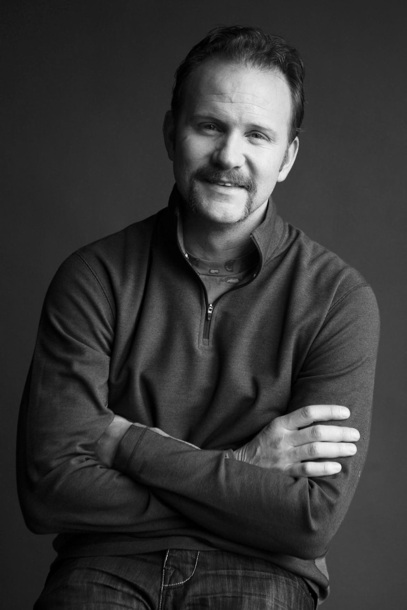 Retrato de un hombre en blanco y negro