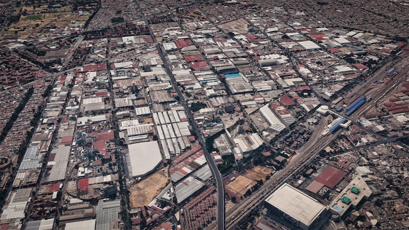 Vista aérea de una ciudad industrial