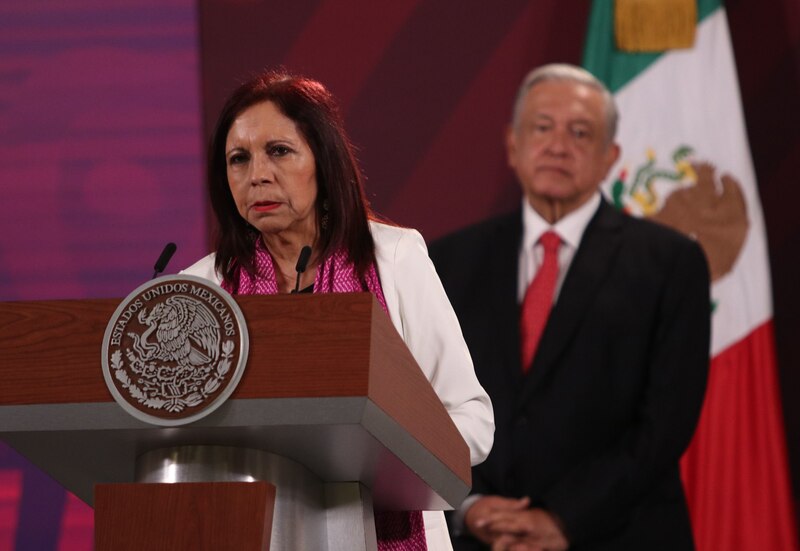 La Secretaria de Gobernación, Olga Sánchez Cordero, da un discurso durante la ceremonia del 109 aniversario de la Revolución Mexicana.