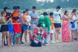 Ciudadanos disfrutan de liberación de crías de tortugas lora en Playa Miramar