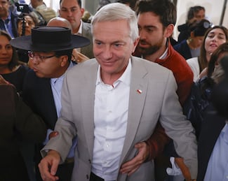 El ultraderechista Kast, primer pinochetista que gana en las urnas en Chile