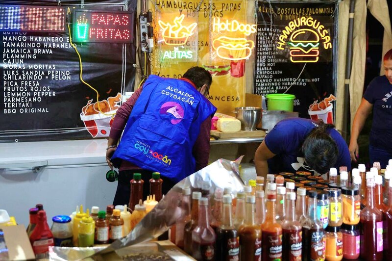 Title: Puestos de comida en la alcaldía Coyoacán