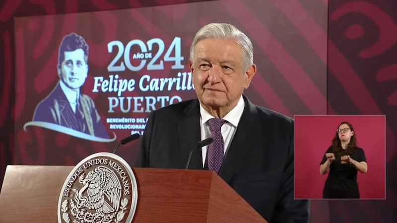 El presidente Andrés Manuel López Obrador encabeza la ceremonia del 106 Aniversario de la Constitución Política de los Estados Unidos Mexicanos.