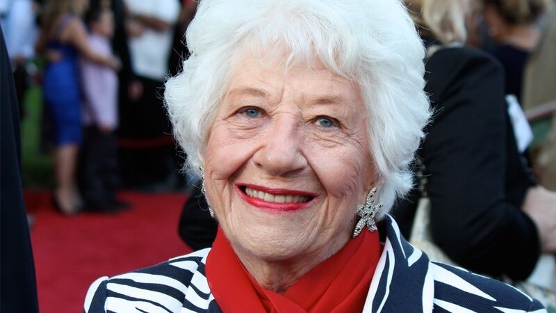 La actriz Betty White en la alfombra roja