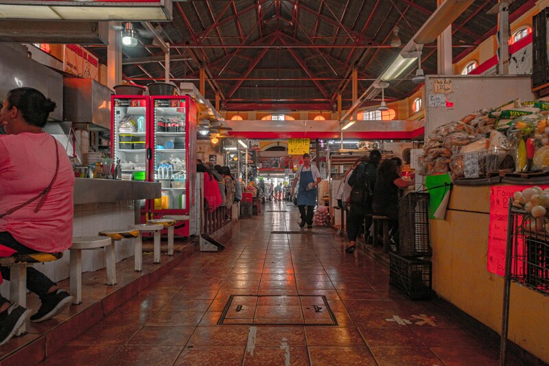 Pasillo de mercado en México
