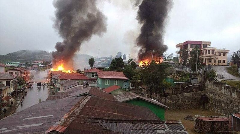 Incendio en una aldea