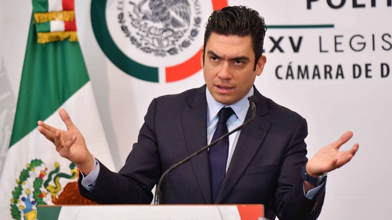 El diputado federal por Morena, Hamlet García Almaguer, durante una sesión en la Cámara de Diputados.