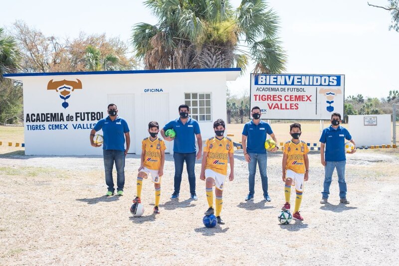 Presentación del equipo de fútbol Tigres Cemex Valles