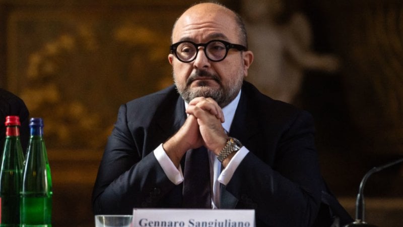 El ministro de Cultura, Gennaro Sangiuliano, en una rueda de prensa