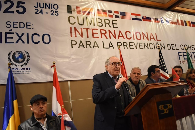 El secretario de Salud, David Kershenobich refrendó el compromiso del gobierno con la prevención de las adicciones
