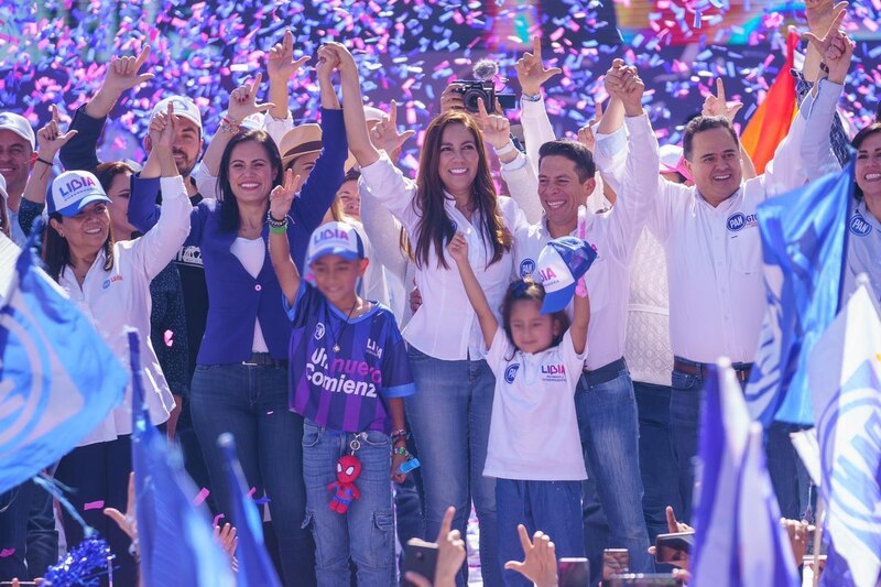 ¡Celebramos con alegría el triunfo de la democracia!