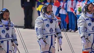 Los astronautas de la misión china Shenzhou-20 regresan a la Tierra tras 204 días en órbita