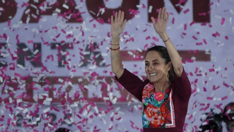 La candidata celebra su victoria en las elecciones