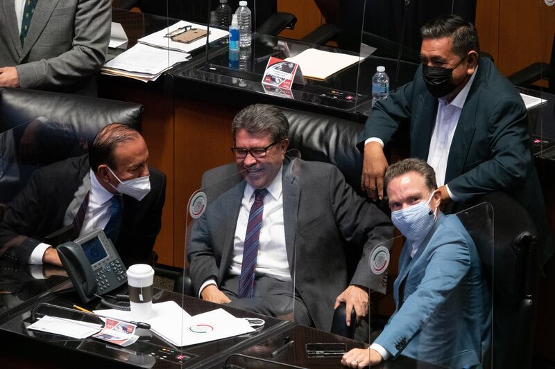 Reunión de senadores mexicanos