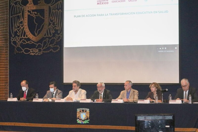 Reunión de trabajo para la transformación educativa en salud