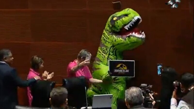 Un dinosaurio en el Congreso