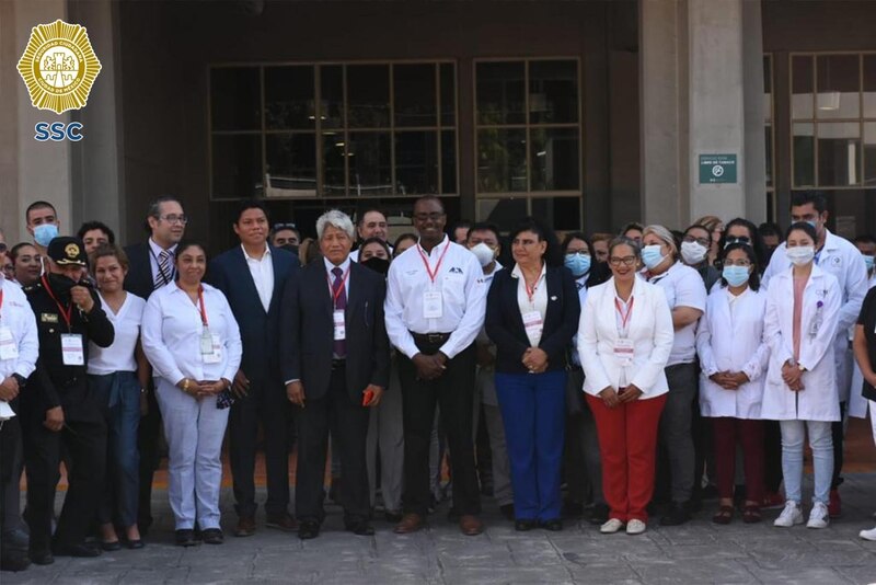 Entrega de reconocimientos a personal de salud del Hospital de Clínicas
