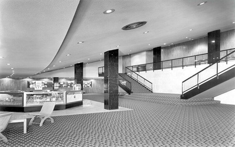 Vestíbulo del Cine Ópera
