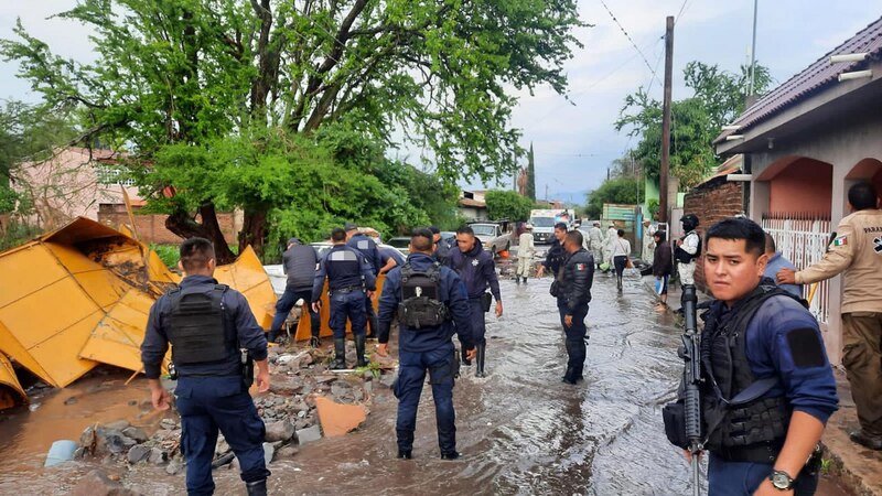 Inundaciones en México dejan calles intransitables