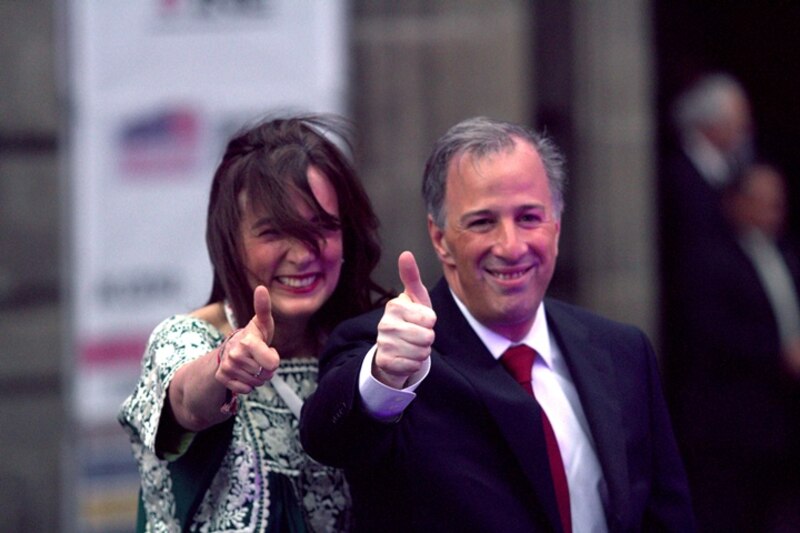 AMLO y su esposa celebran el triunfo electoral