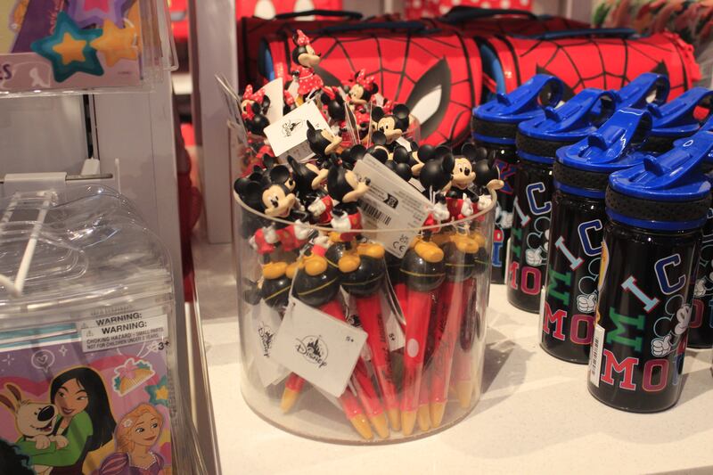 Productos de la Disney Store en Plaza Perisur
