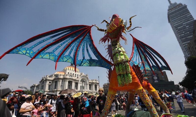 Un dragón chino en el desfile del Año Nuevo Chino en la Ciudad de México