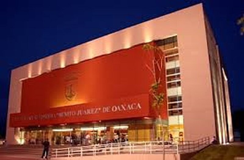 Teatro Macedonio Alcalá