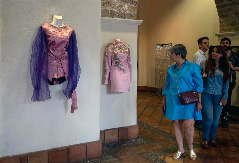 Exposición de vestidos de diseñadores mexicanos