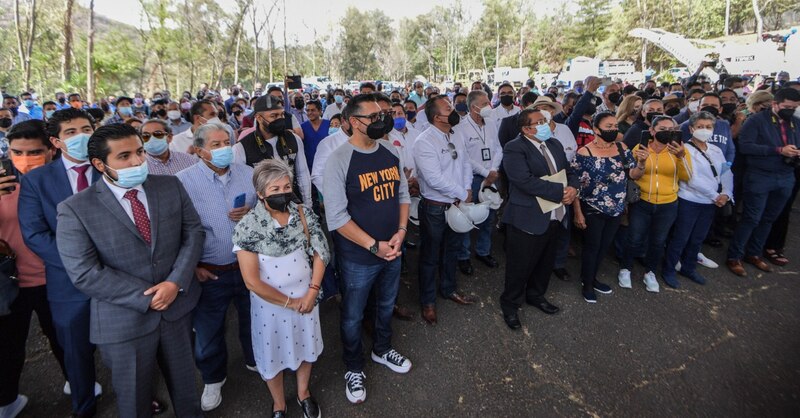 Políticos mexicanos en un evento público