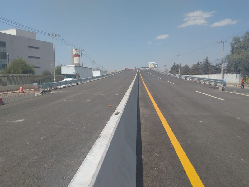Autopista en construcción