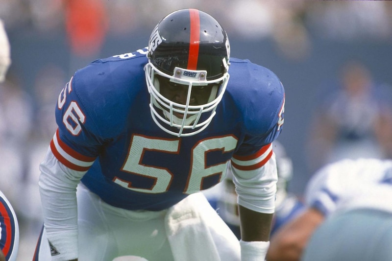 El ex jugador y Salón de la Fama de los Giants negó el permiso al novato Abdul Carter de utilizar su número 56 retirado.