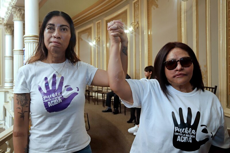 Mujeres protestan contra la violencia de género