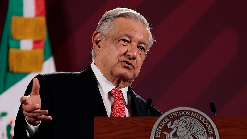 El presidente Andrés Manuel López Obrador da un discurso.