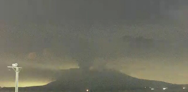 Volcán en erupción