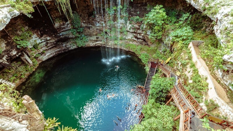 Cenote Ik Kil, un tesoro natural en Yucatán, México