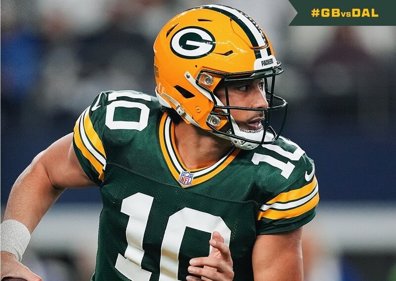 El quarterback de los Packers, Jordan Love, en acción contra los Cowboys