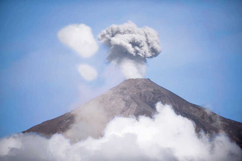 Volcán en erupción