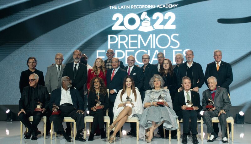 La alfombra roja de los Premios Grammy Latinos 2022