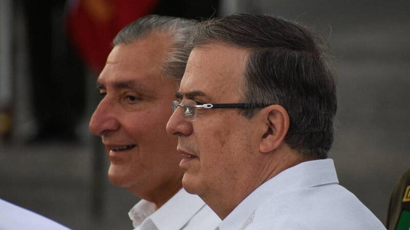 El presidente de México, Andrés Manuel López Obrador, y el gobernador de Chiapas, Rutilio Escandón Cadenas, durante una conferencia de prensa.