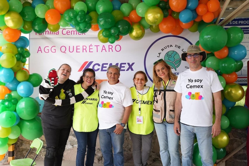 Actividades educativas sobre biodiversidad en un evento de Cemex.