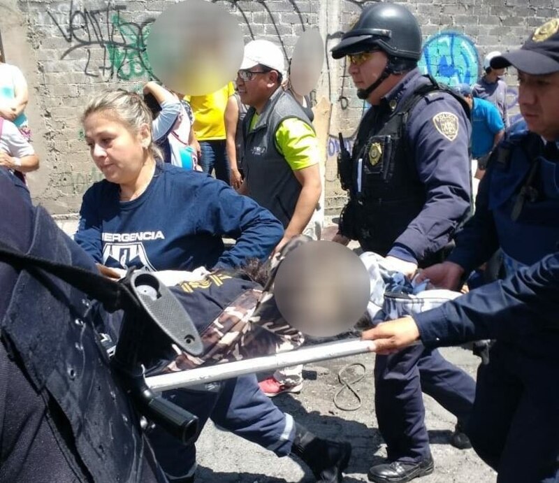 Rescate de un niño en un operativo policial